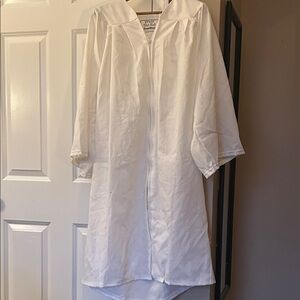 Oak Hall - green weaver graduation gown